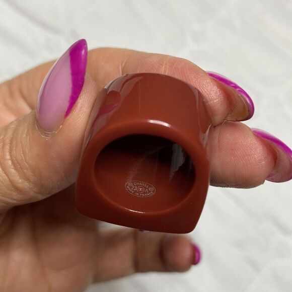 Chanel plexiglass ring, size 7 - Picture 5 of 5